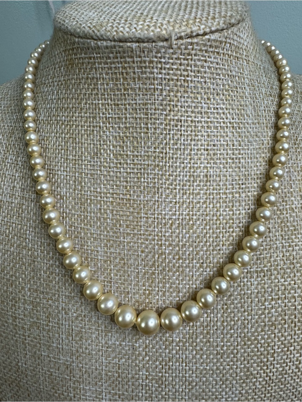 Classic Champagne Faux Pearl Bead Necklace - Graduated